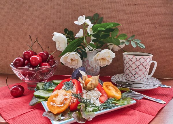 Натюрморт праздничный стол