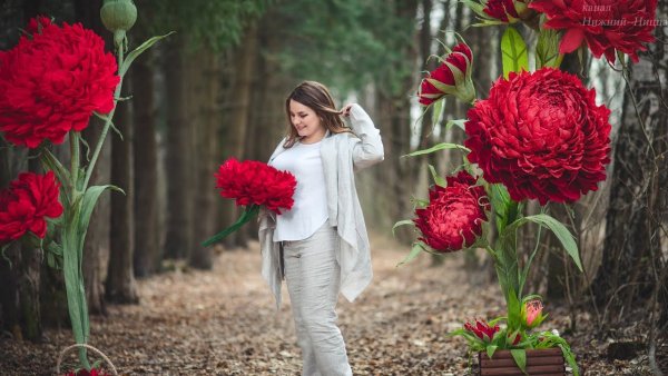 Фотосессия с ростовыми цветами