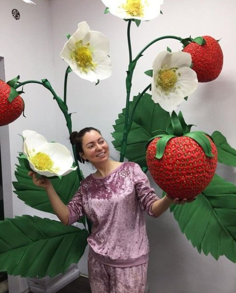 Ягоды из изолона