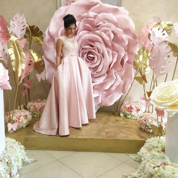 Большие цветы для фотозоны