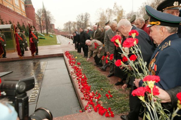 Вечный огонь Новоуральск ветераны