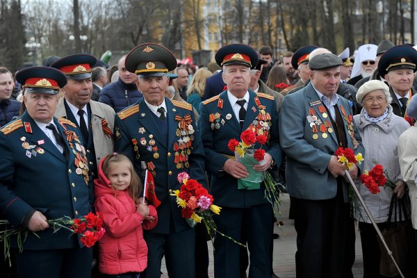 Возложение цветов Кострома вечный огонь 9 мая