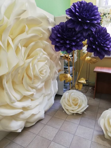 Розы из изолона
