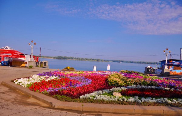 Бульвар в Самаре на р. Волге