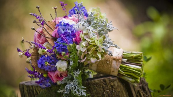Изысканные цветочные композиции