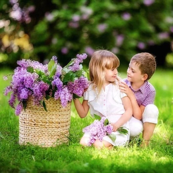 Детская фотосессия в сирени