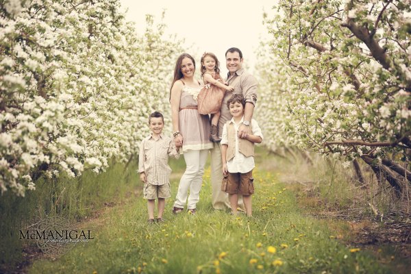 Весенняя семейная фотосессия