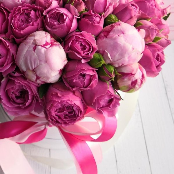 С днём рождения пионы