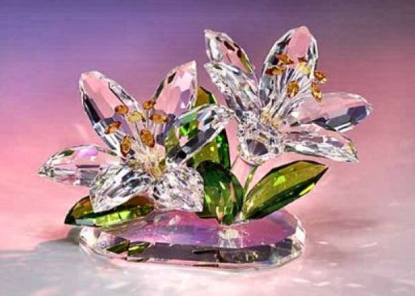 Цветы из цветного стекла