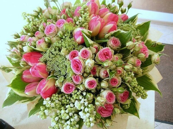 Красивый букет цветов