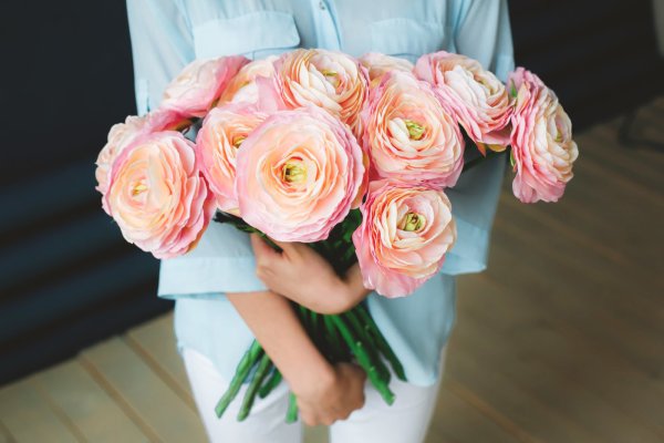 Пионовидные ранункулюсы