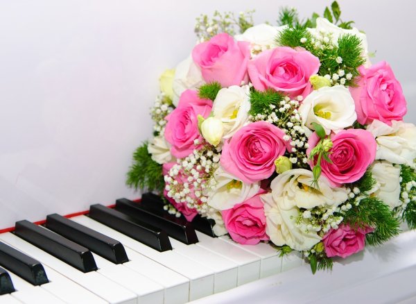 Музыкальный букет цветов