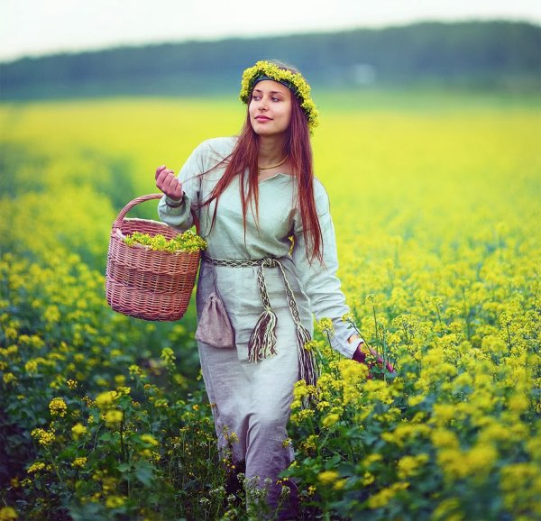 Фотосессия в русском стиле летом