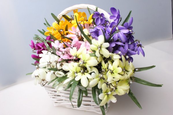 Весенний букет подснежников