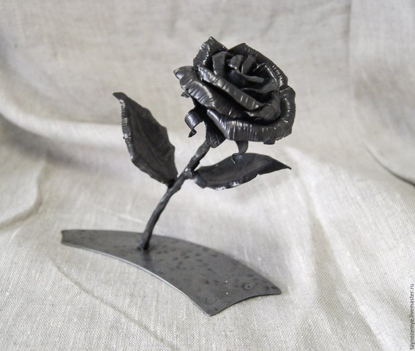 Кованые розы Лысякова
