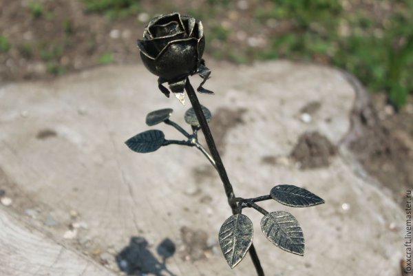 Роза из металла