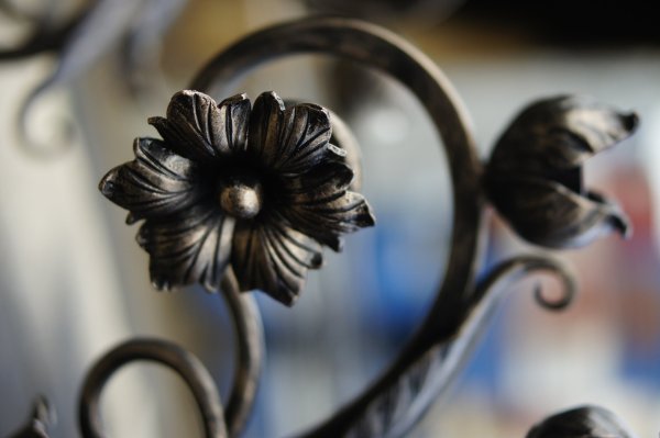 Художественная ковка цветов