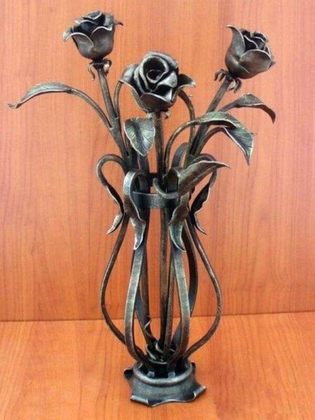 Ваза Лилия ковка металл