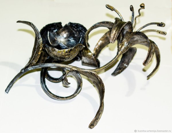 Лилия холодная ковка