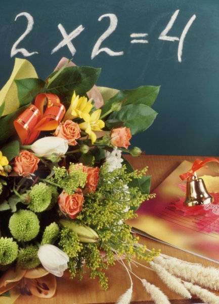 Цветы учителю
