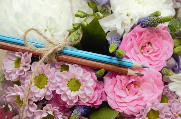 Цветы для учителя на день рождения