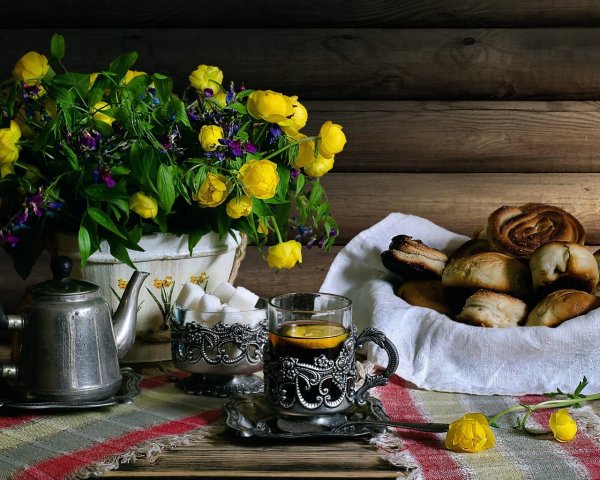 Натюрморт с выпечкой