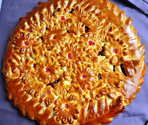 Украшение дрожжевых пирогов