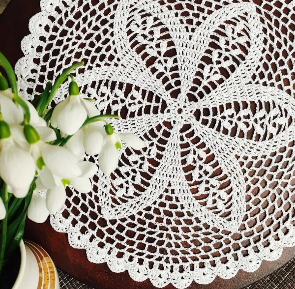 Салфетки с кружевом