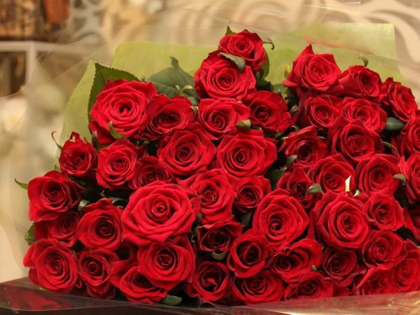 С днём рождения розы