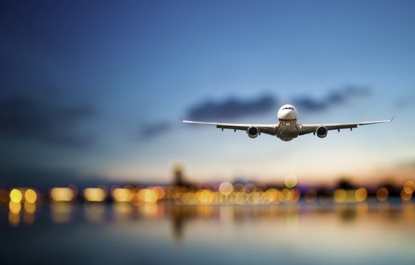 Трава самолет небо,