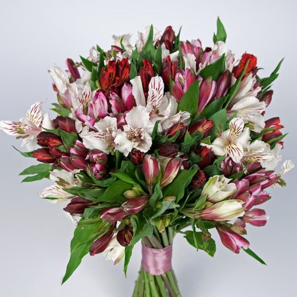 Букет «альстромерия»