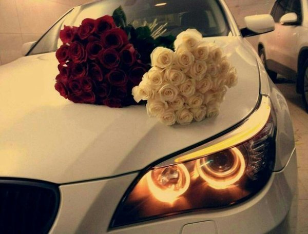 БМВ м5 е60 с розами