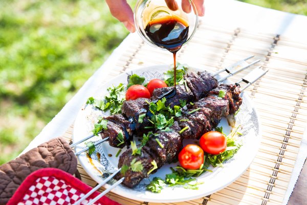 Сервировка шашлыка