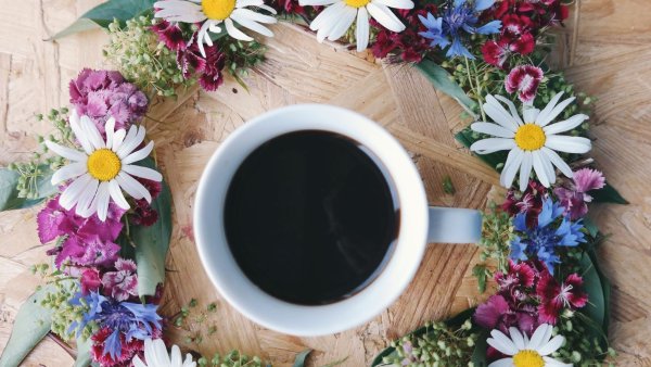 Цветочный венок с кофе