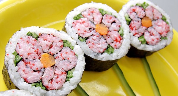 Роллы в форме цветка