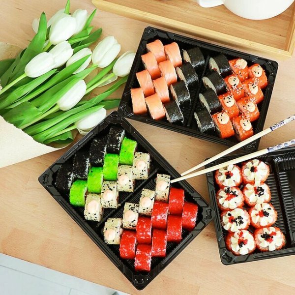 Роллы и цветы