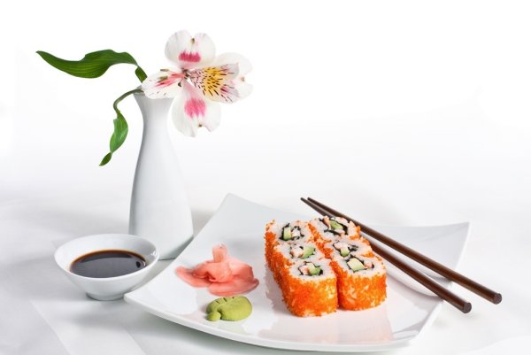 Роллы и цветы