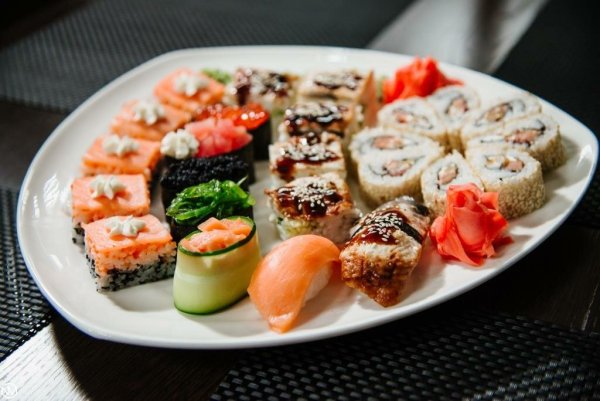 Роллы вид сверху