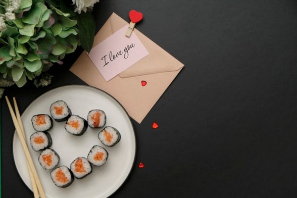 Роллы с цветами