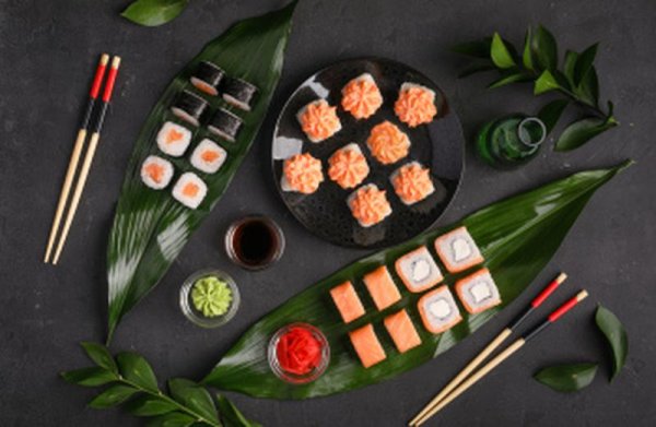 Роллы и цветы