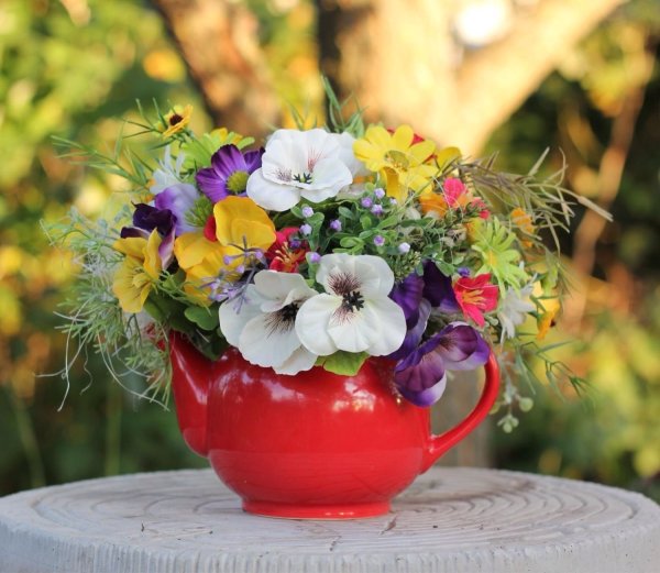 Композиция с чайником