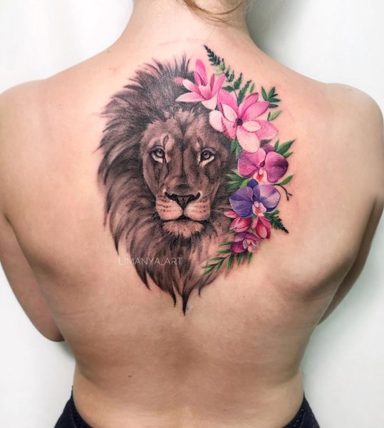 Татуировка Лев для девушки