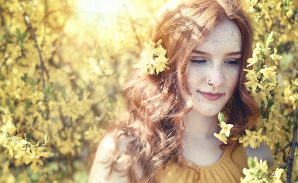 Рыжая девочка