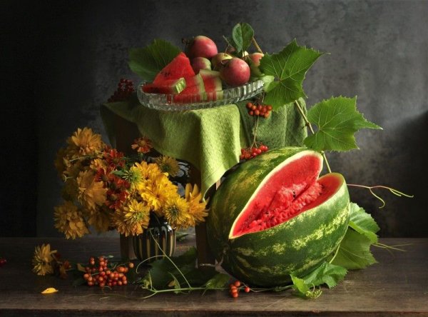 Арбуз с цветами