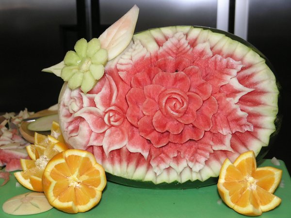 Цветы из арбуза