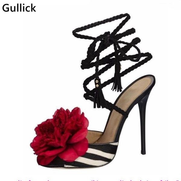 Босоножки с цветочками