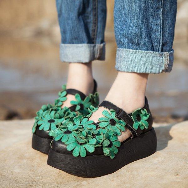 Босоножки на каблуке