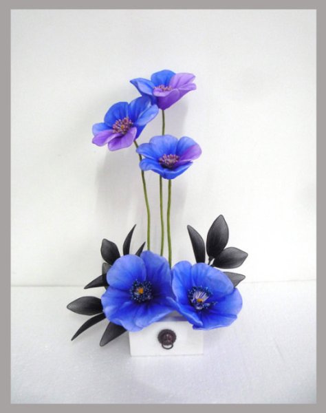 Цветы из капрона и проволоки