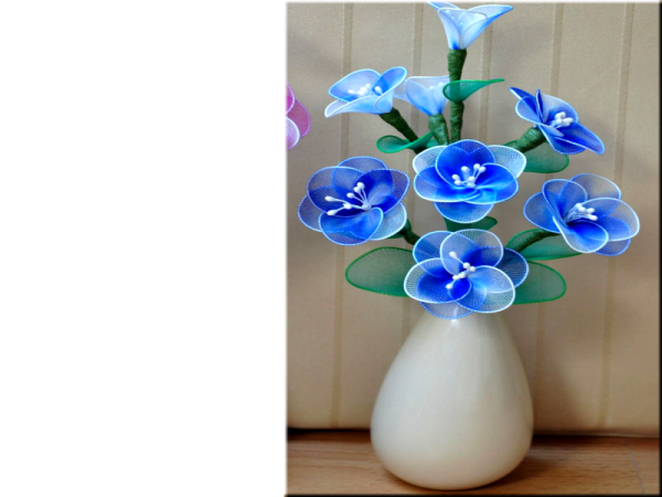 Фиалки из капрона и проволоки