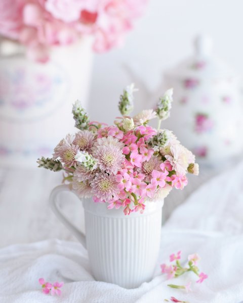 Букет из ромашковых хризантем